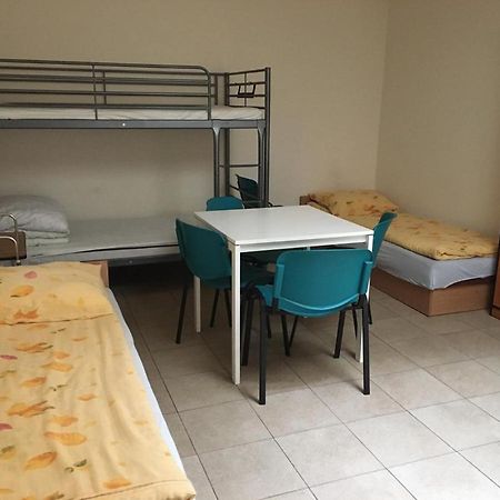 Noclegi Pracownicze Zielonka  Bagian luar foto